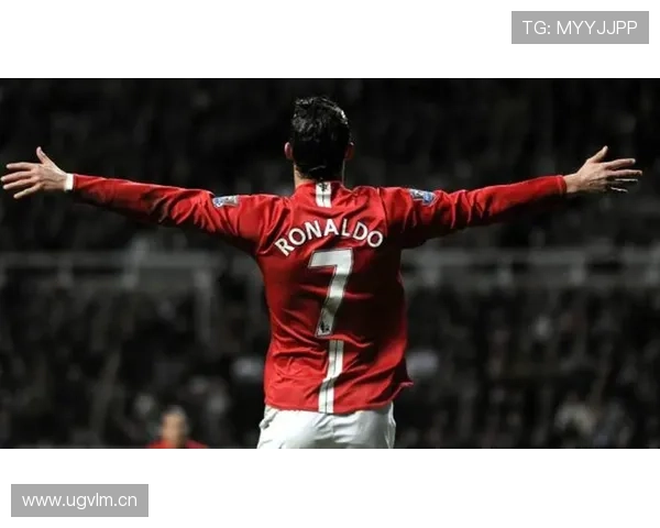 曼联赛季关键问题剖析：战术摇摆不定与C罗依赖如何破坏球队凝聚力？