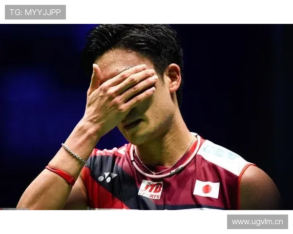 刷到桃田贤斗的机场随拍，行李比我家装修还贵，那种距离感太扎心